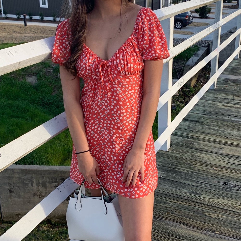 Trendy puff sleeve mini dress *boutique*